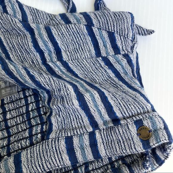 Roxy striped halter crop top with front cutout smocked back blue stripes sz Med - Picture 9 of 9